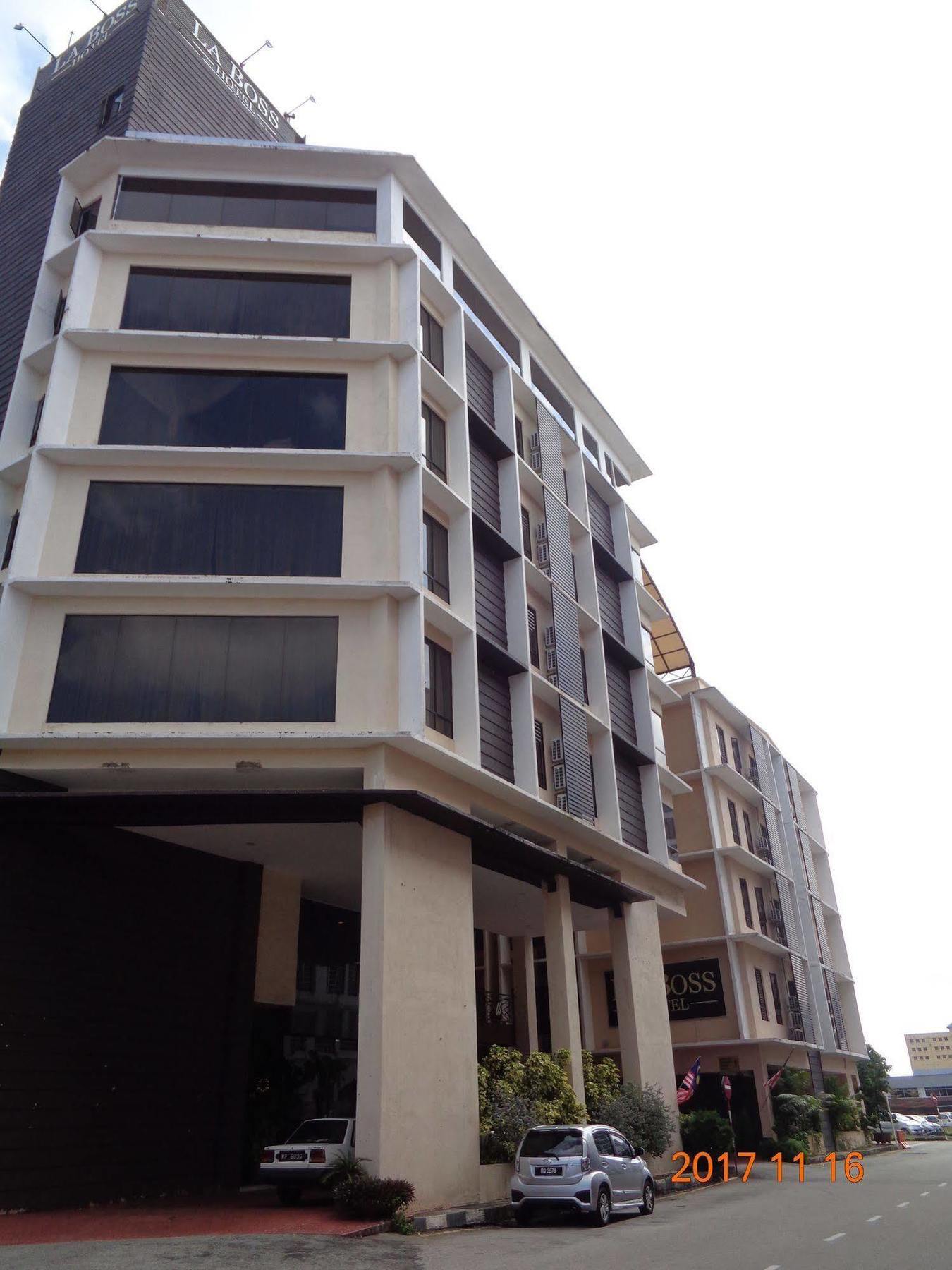 La Boss Hotel Malacca Buitenkant foto